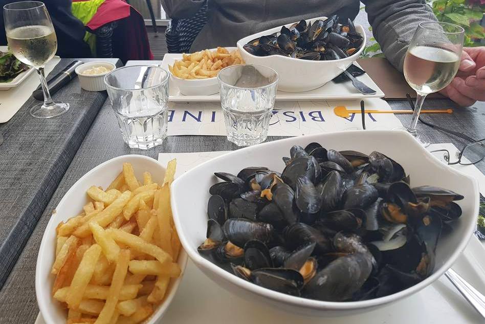 Moules Frites in St Vaast